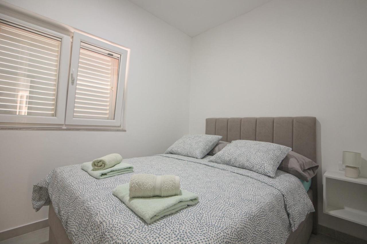 Apartman Toni Rogoznica  Exteriör bild